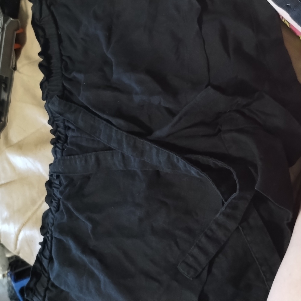 Maternity shorts with pockets